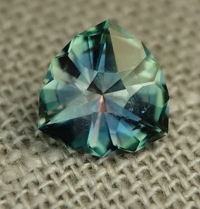 2.60ct INSIGNIA CUT PURPLE BLUE TO GREEN COLOR SHIFT MONTANA SAPPHIRE