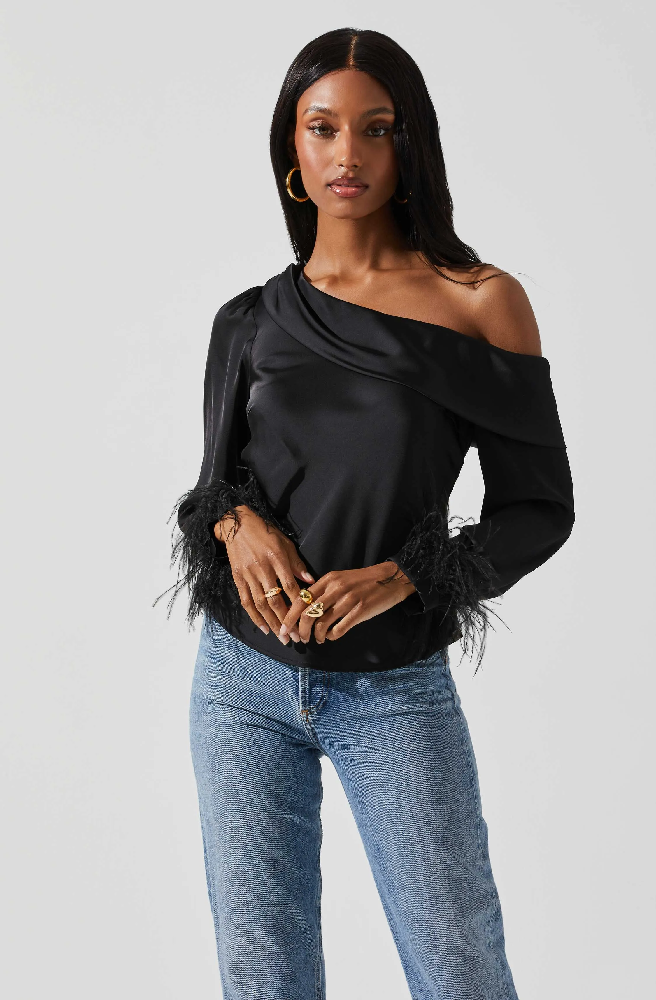 ASTR DAWN OFF SHOULDER FEATHER TRIM TOP Black