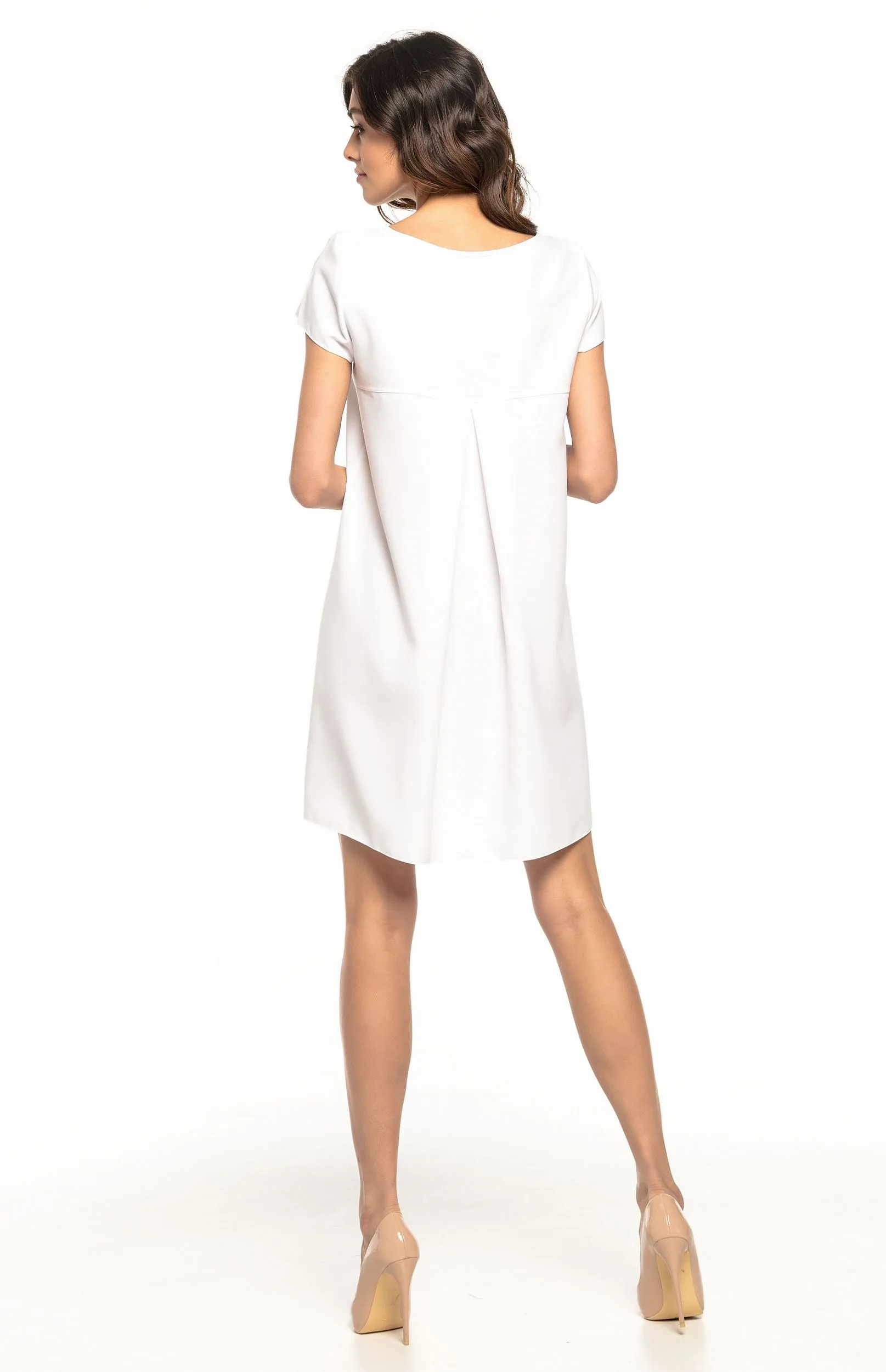 White short sleeves shift dress